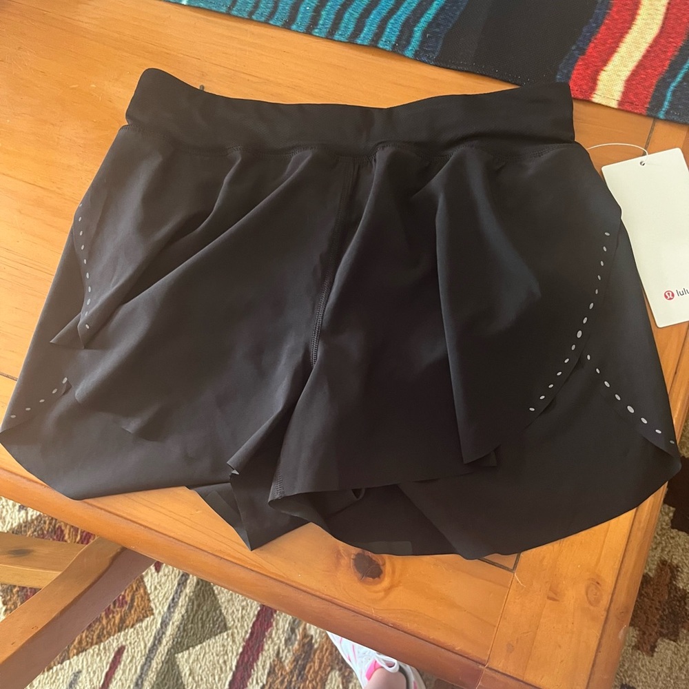 Lululemon find your pace shorts 3” inseam, size 6